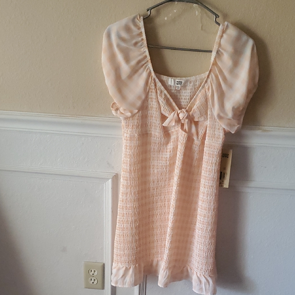 Elegant Peach Mini Dress